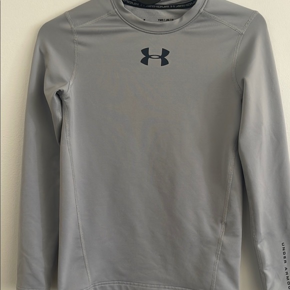 Under Armour Gray Long Sleeve Tee for Active Comfort - Picture 1 of 5